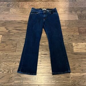 Levi’s Classic Boot Mid Rise Size 28